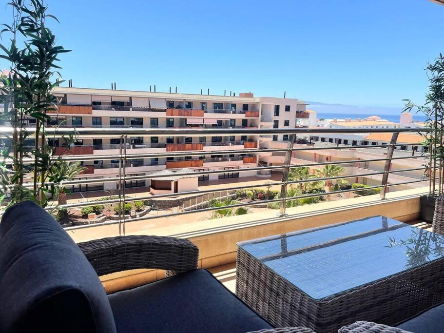 Panoramic View Los Gigantes Puerto de Santiago  Exterior photo